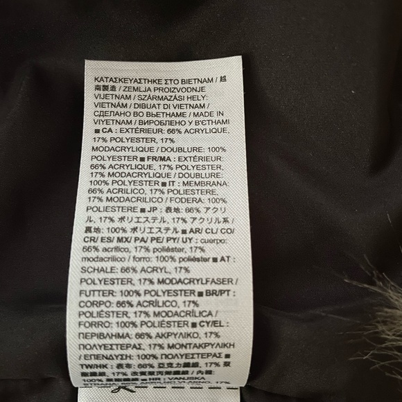 Gap Kids Faux Fur Vest (XXL kids) - Picture 9 of 9